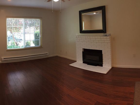2nd image of 430 Vasquez Ct APT 1