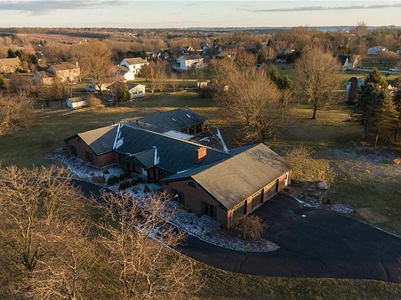 2nd image of 3433 Evergreen Dr