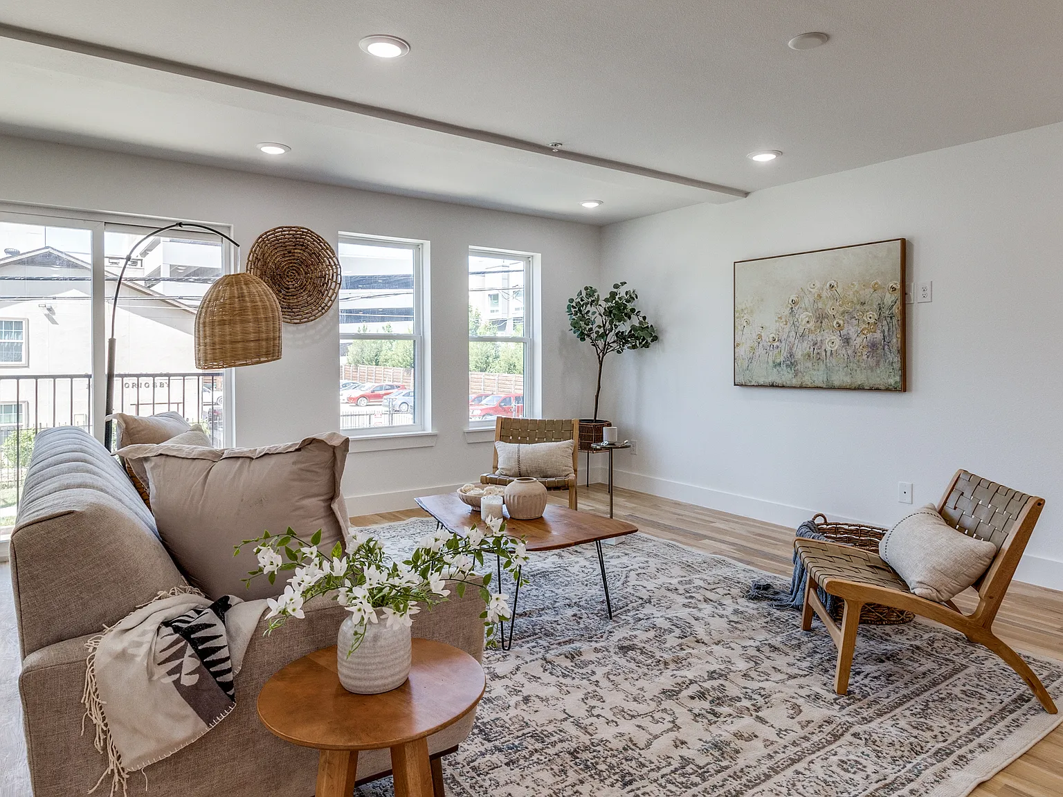 2 bed, 1961 sqft, $3,400 — Photo 3