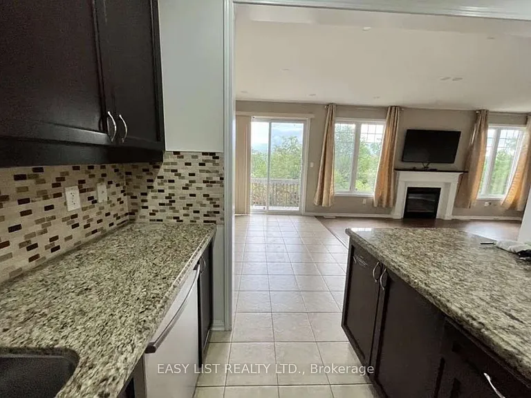 450 Cavanagh Ln — Photo 4