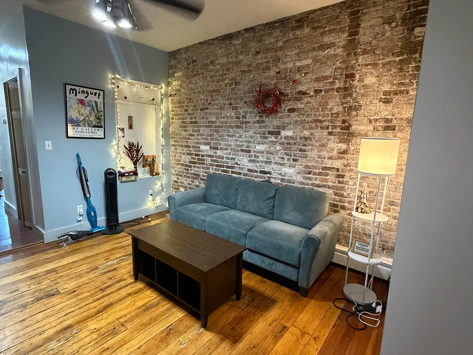3 bed, 9999 sqft, $3,800 — Photo 2