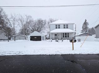 900-900A N Cedar Ave, Marshfield, WI 54449