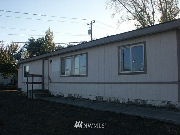 3rd image of 3905 W Dusty Street