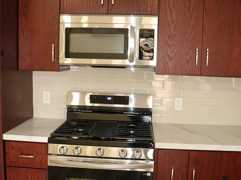 18202 Peppergrove St #18204 — Photo 9