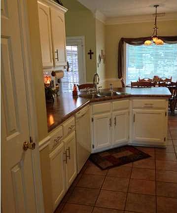 4th image of 4446 Big Horn Dr S
