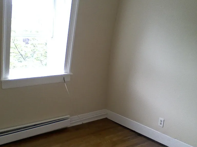 390 Madison Ave #4 — Photo 3