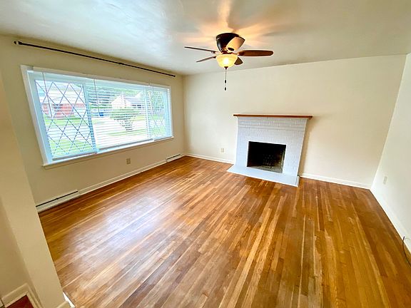 3rd image of 22 Patton Dr