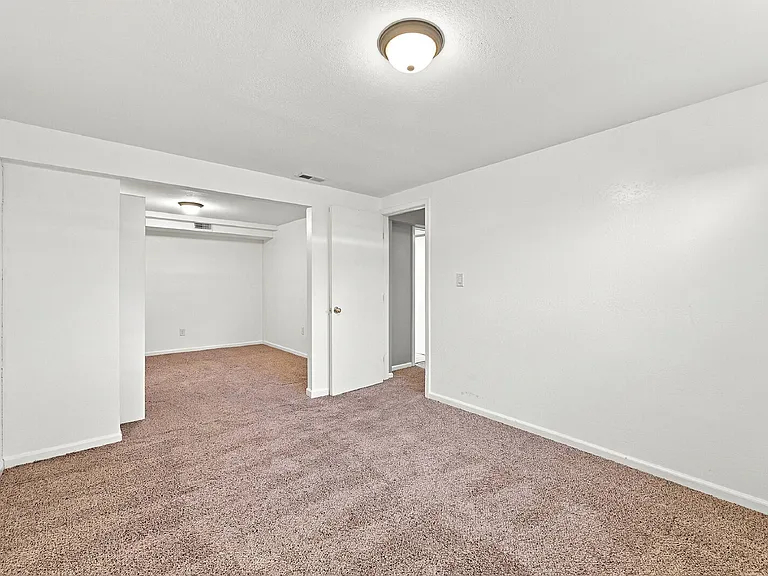 1407 Willshire Dr — Photo 28