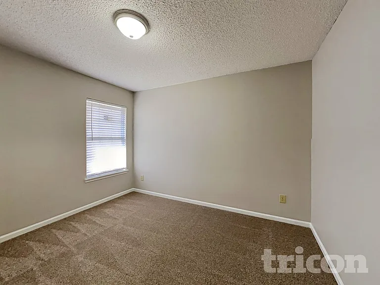 7839 Spring Branch Dr S — Photo 7