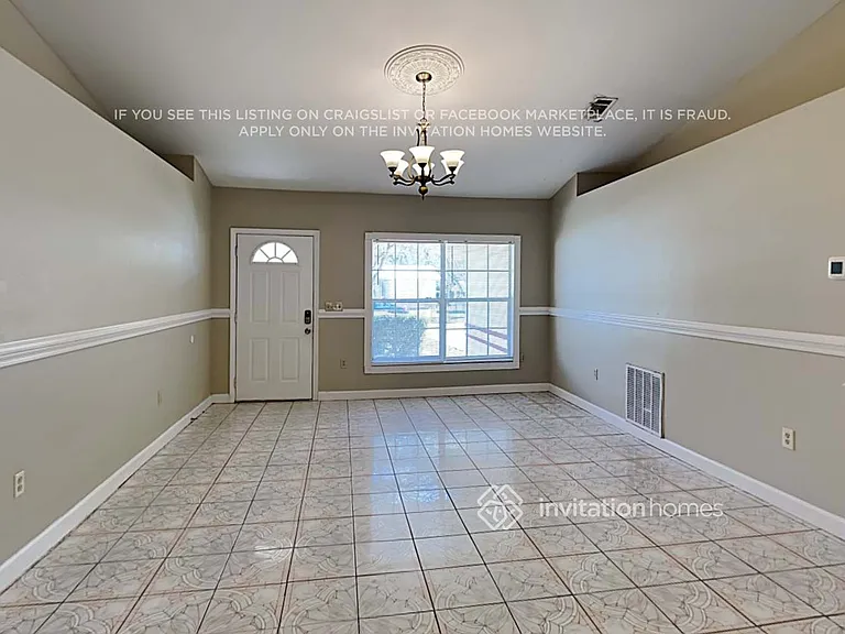 5850 Lake Grove Dr — Photo 3