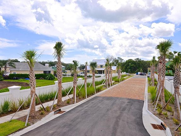 4th image of 204 Grand Palm Ct