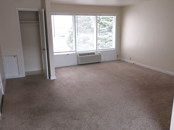 3rd image of 105 Lavender Ct Unit 1