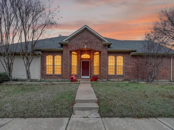 2501 Blossom Trl, Mansfield, TX 76063