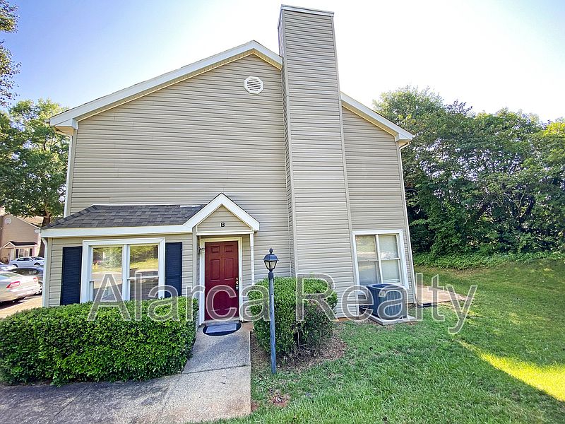 1st image of 3134 Driftwood Dr APT B