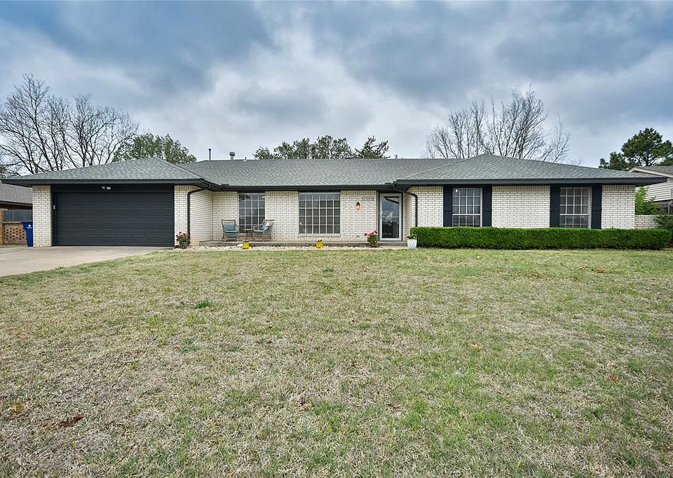 1st image of 2307 W Club Rd