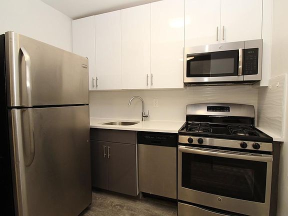 5th image of 4140 Denman St APT 4F