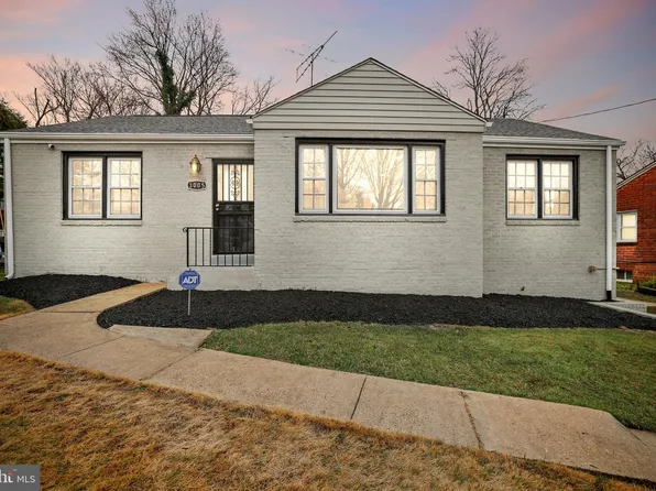 3005 Fairlawn St, Temple Hills, MD 20748