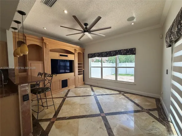 4305 SW 153rd Ave, Hollywood, FL 33027