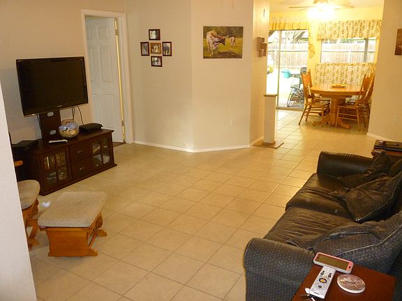 5th image of 1023 E Belgravia Dr