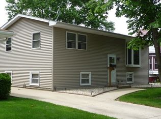 2108 Ezra Ave, Zion, IL 60099