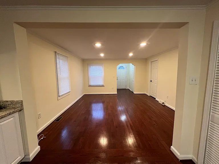 29351 Herbert St — Photo 3