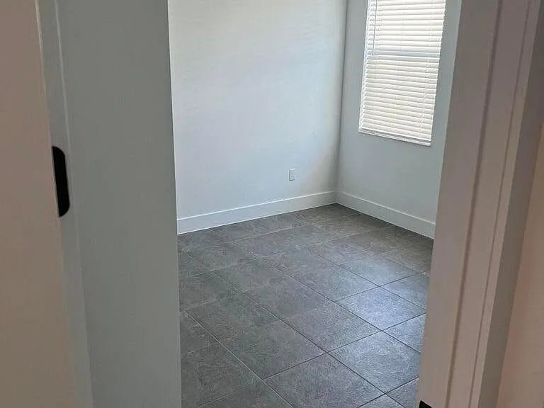 12800 SW Eleanor Dr — Photo 7