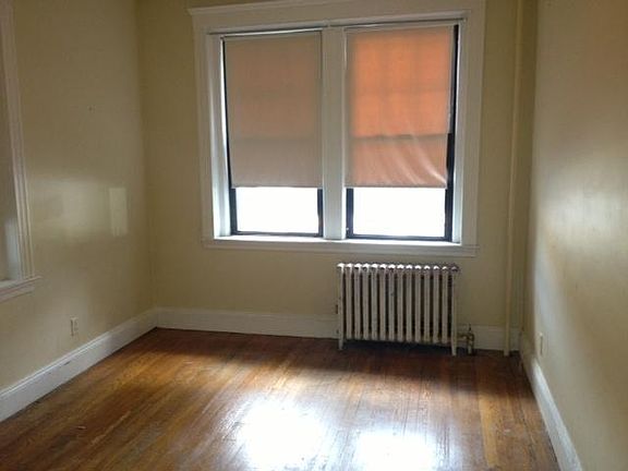 3rd image of 185 Chestnut Hill Ave #5A