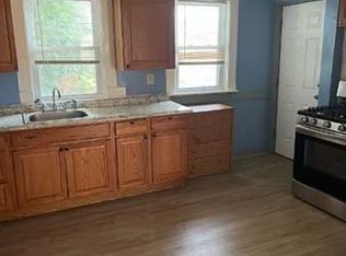 31 Nichols St APT 2, Haverhill, MA 01830