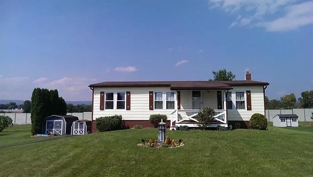 2125 Newville Rd photo 1