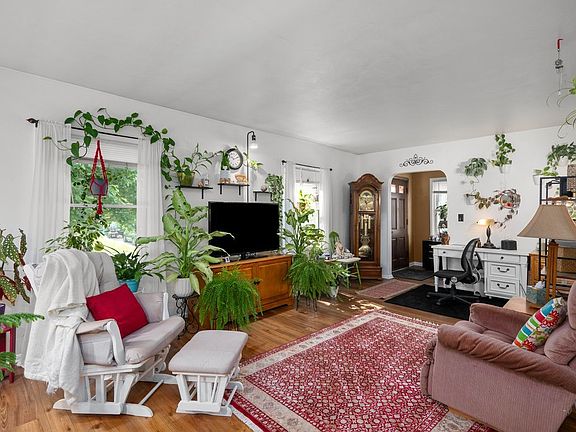 3rd image of 2820 Fair Ave