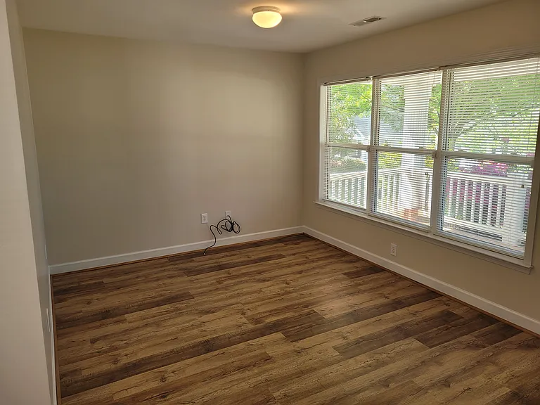 211 Provence St — Photo 5