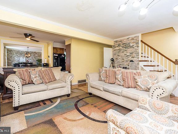 3rd image of 51 Saint Dunstans Rd