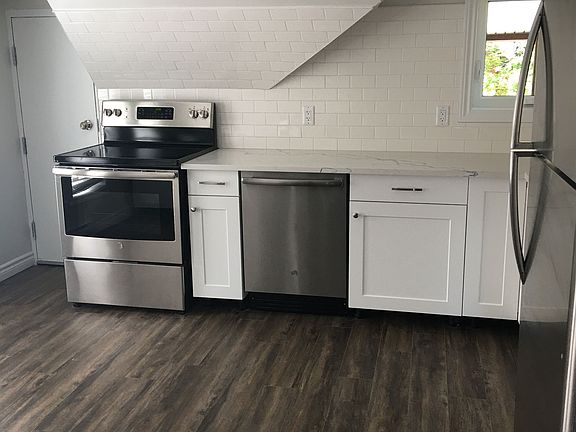 4th image of 109 Waterloo St #2