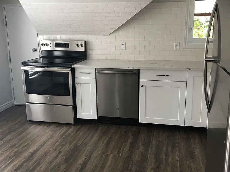 109 Waterloo St #2 — Photo 4