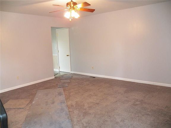 2nd image of 1019 Juniper Way