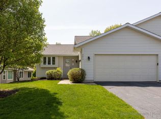 2640 Rolling Ridge Ln NW, Grand Rapids, MI 49534