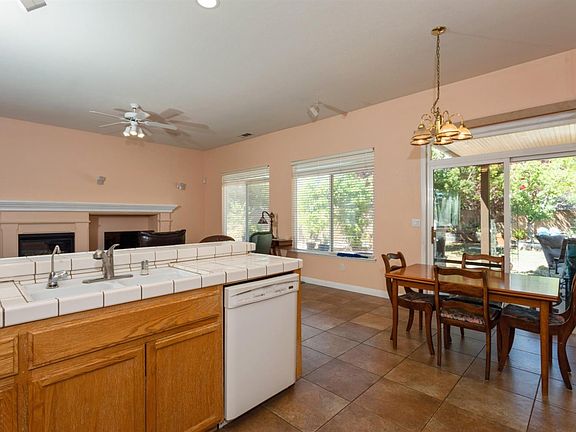 4th image of 225 Mariner Cir