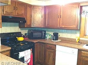 3rd image of 424 Olive Ave NE