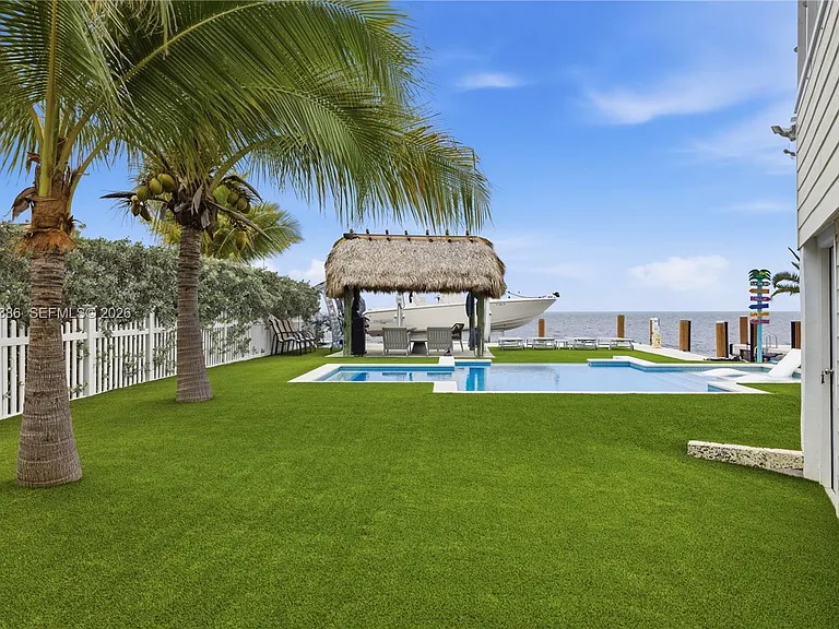 235 Tavernier Dr — Photo 62