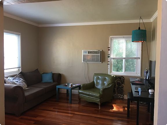 4th image of 4022 Miller Way