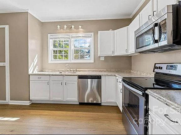 3rd image of 454 Highland Ave SE