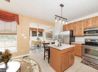 2 Eagle Ln, Delanco, NJ 08075