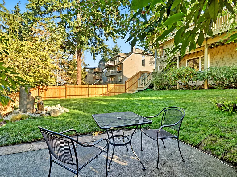 7547 30th Ave NE — Photo 33