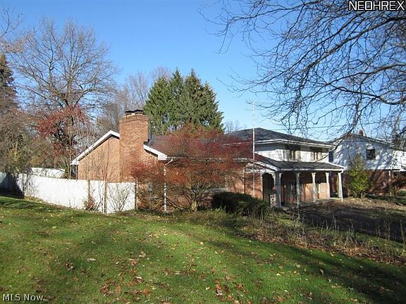 2nd image of 1790 Lakeside Dr