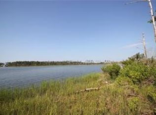 4 Creekside Ln, North, VA 23128
