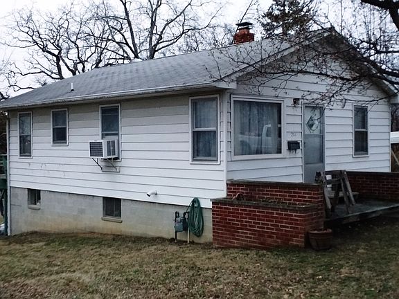 3rd image of 204 N Virginia St