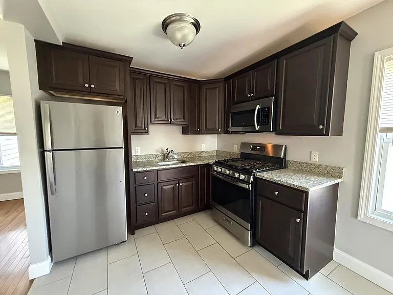 70 Plain St #72 — Photo 1