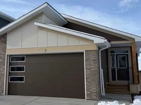 554 E Rivercrest Vw, Cochrane, AB T4C 2W9