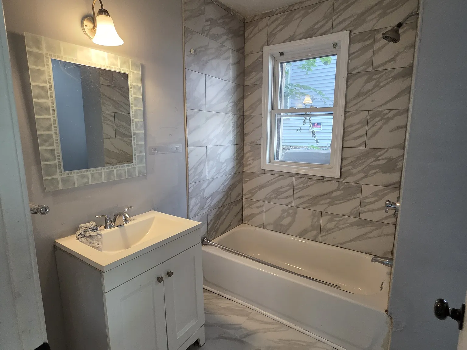 3 bed, 1300 sqft, $3,100 — Photo 3