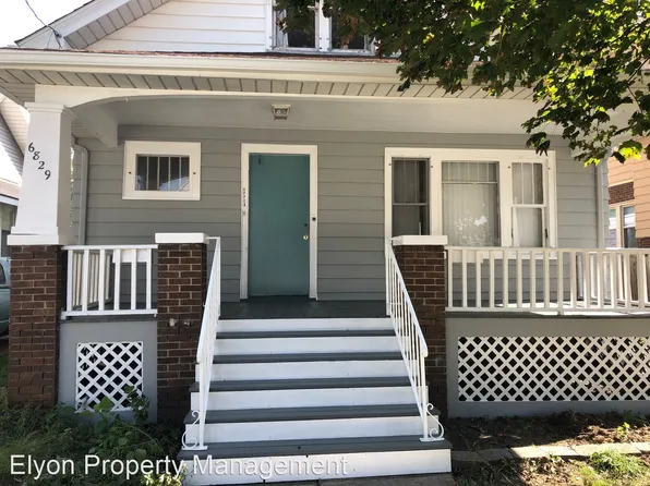 6829 22nd Ave, Kenosha, WI 53143